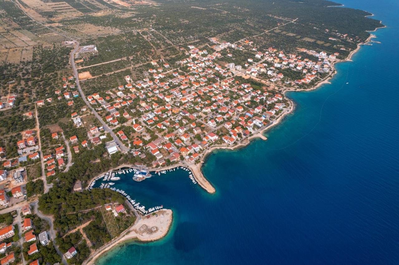Apartments By The Sea Mandre, Pag - 4101 Kolan Exterior photo