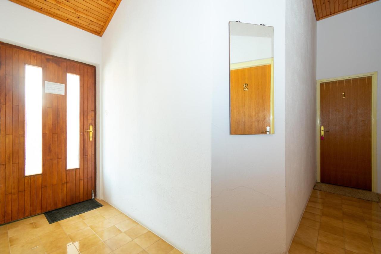 Apartments By The Sea Mandre, Pag - 4101 Kolan Exterior photo
