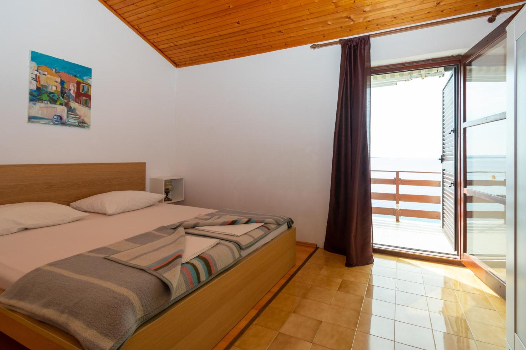 Apartments By The Sea Mandre, Pag - 4101 Kolan Room photo